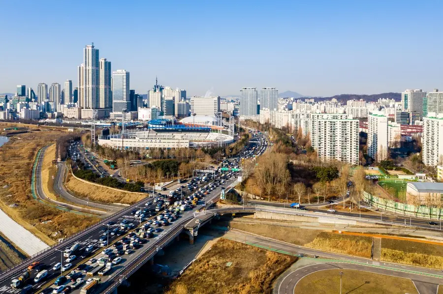 경인초등학교·목동5단지·목동교 주변의 도로와 주거지 전경